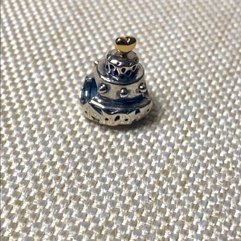 💍RETIRED Pandora wedding cake two-tone charm 🥂❤️